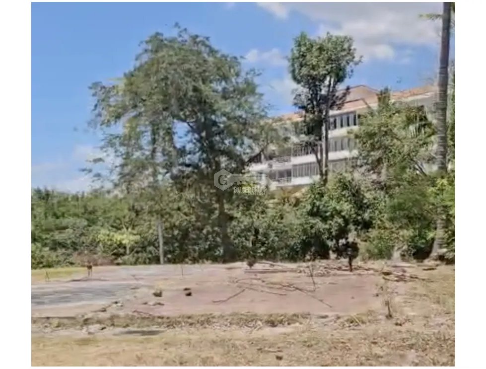 SE VENDE TERRENO UBICADO EN ESQUINA EN CORONADO CON VISTA AL MAR