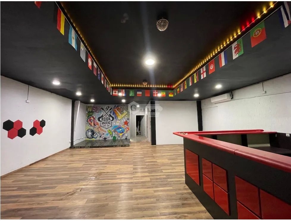 LOCAL COMERCIAL / CONDADO DEL REY /  170M / ESPACIO AMPLIO / SOBRE VIA
