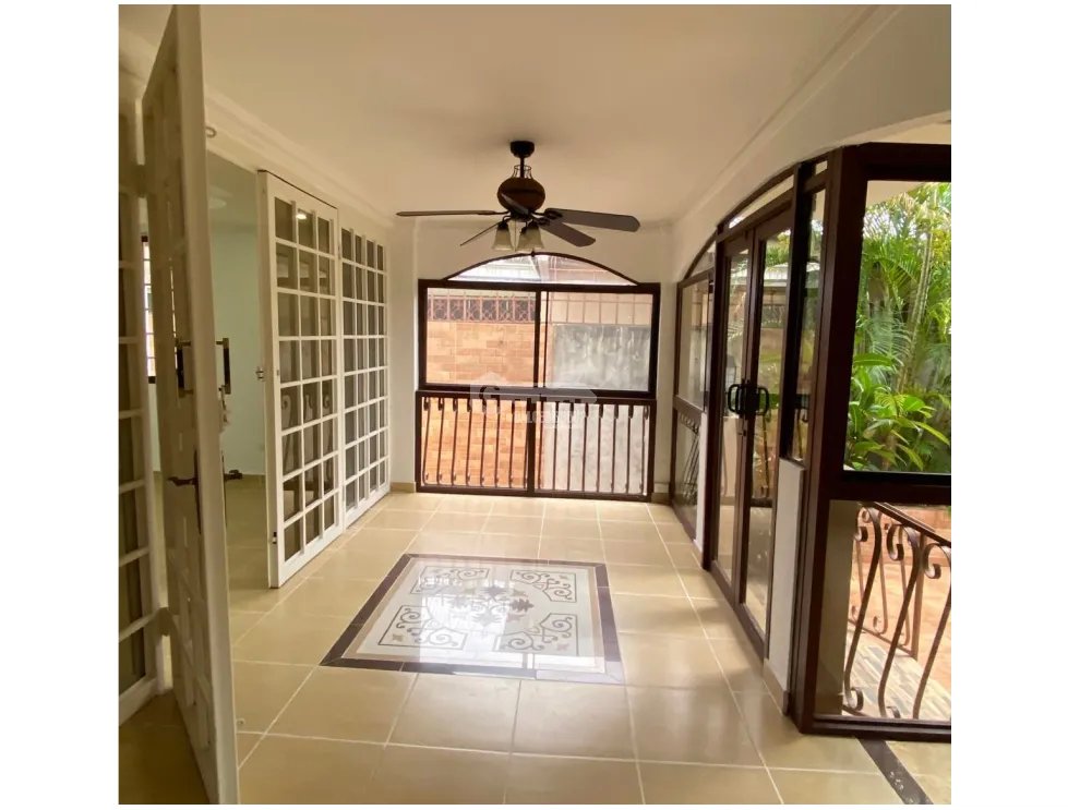 SE VENDE CASA EN SAN FRANCISCO LOMA ALEGRE CON TERRAZA Y ANEXO