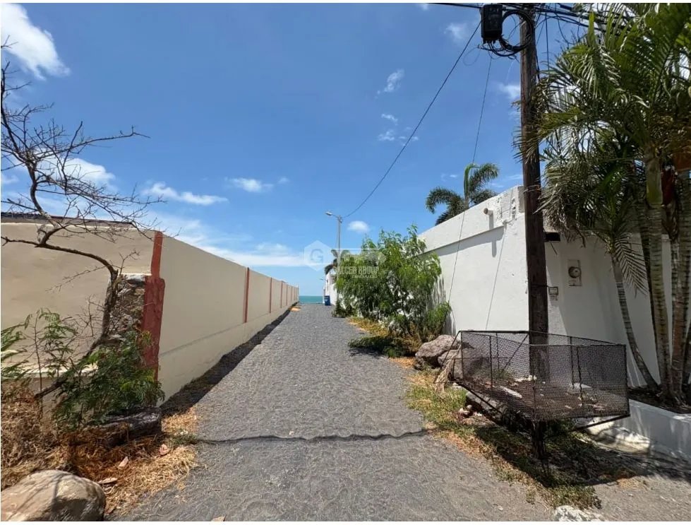 SE VENDE TERRENO PLANO EN PLAYA MALIBU IDEAL PARA DESARROLLO RR