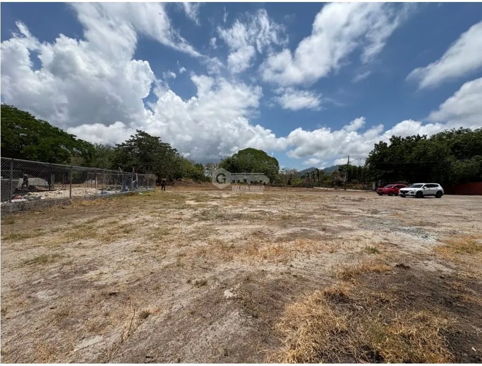 SE VENDE TERRENO PLANO EN PLAYA MALIBU IDEAL PARA DESARROLLO RR