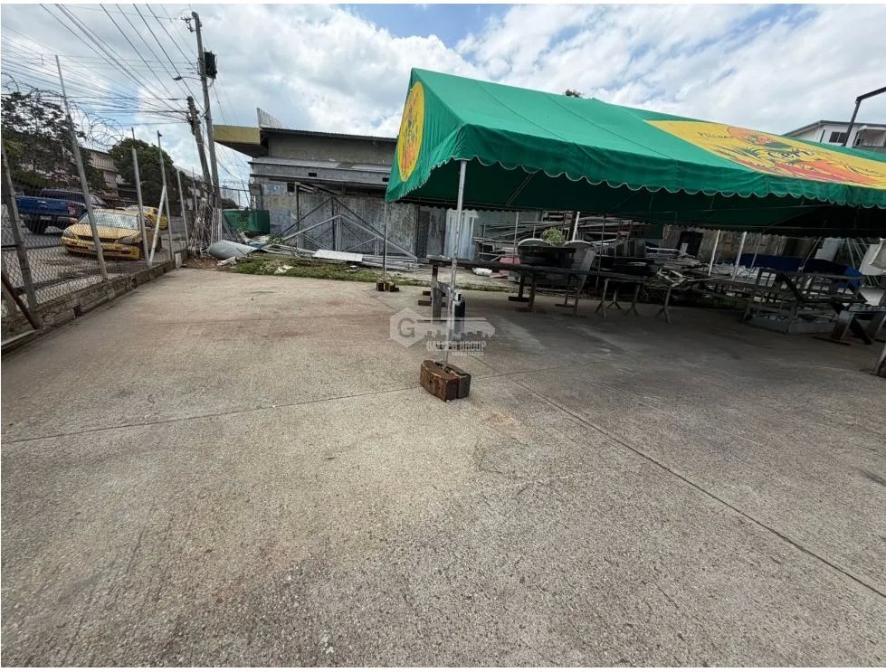SE VENDE TERRENO EN RIO ABAJO CODIGO C-2 RM1 CON OFICINAS Y GALERA
