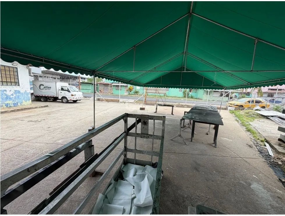 SE VENDE TERRENO EN RIO ABAJO CODIGO C-2 RM1 CON OFICINAS Y GALERA