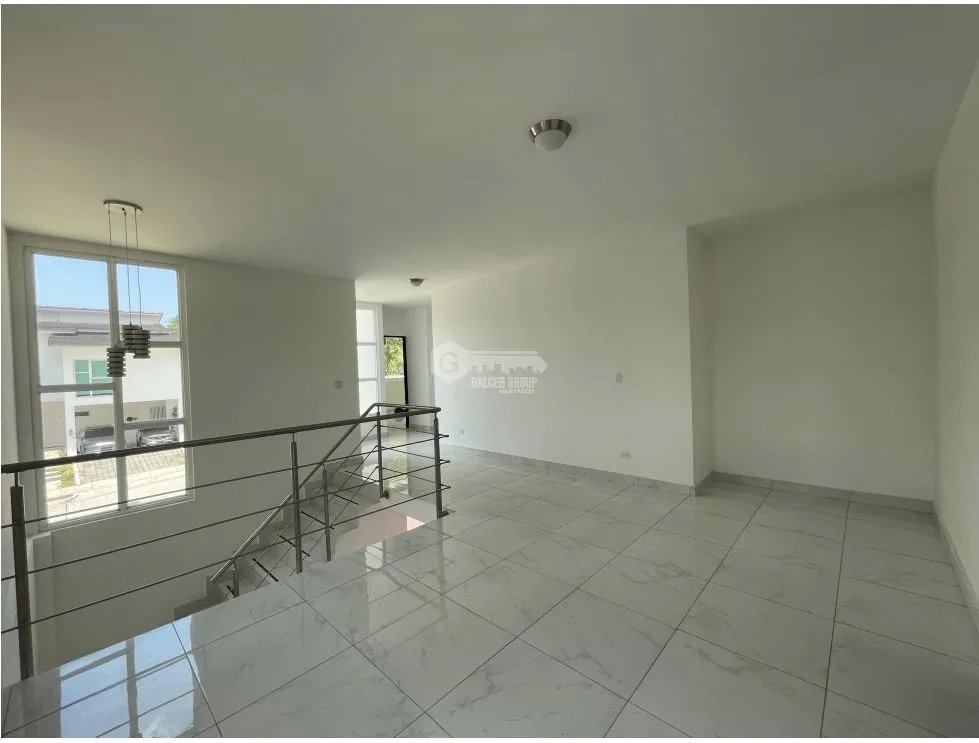 ALTOS DE PANAMÁ / HORIZONTES / 4 HABITACION / 420M / TERRAZA / PATIO