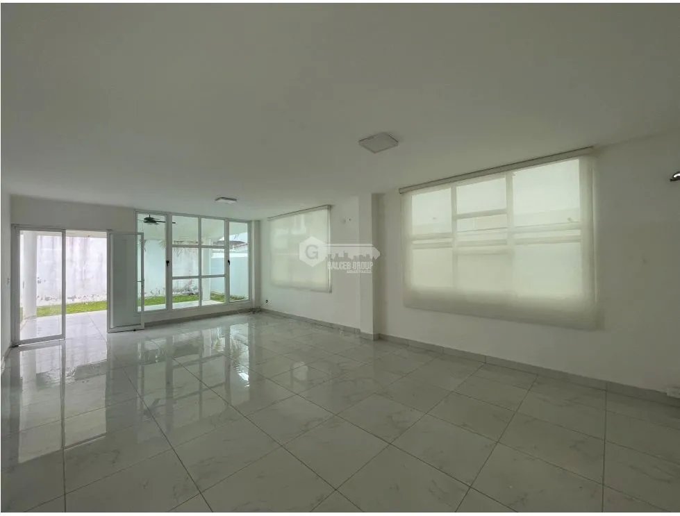 ALTOS DE PANAMÁ / HORIZONTES / 4 HABITACION / 420M / TERRAZA / PATIO