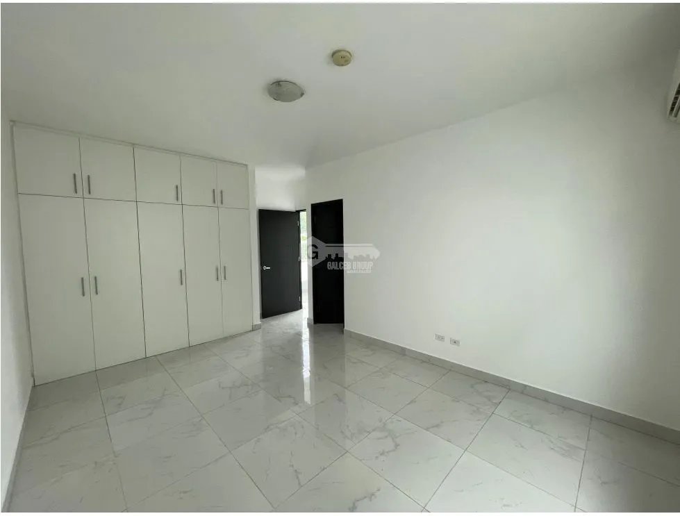 SE ALQUILA CASA EN ALTOS DE PANAMÁ PH HORIZONTES CON LINEA BLANCA