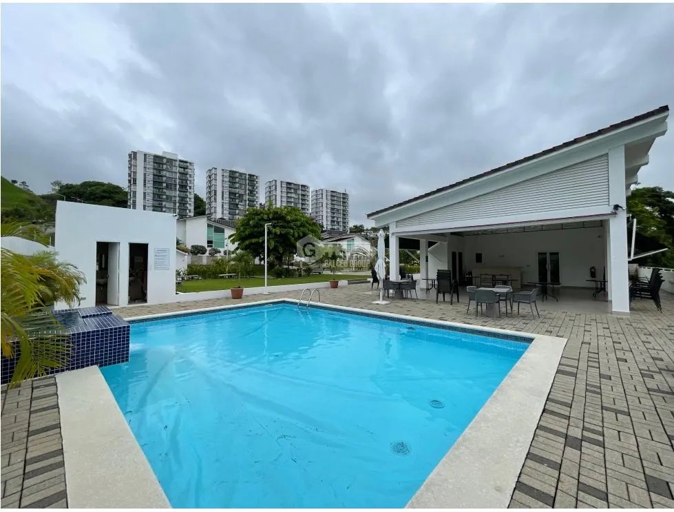 SE ALQUILA CASA EN ALTOS DE PANAMÁ PH HORIZONTES CON LINEA BLANCA