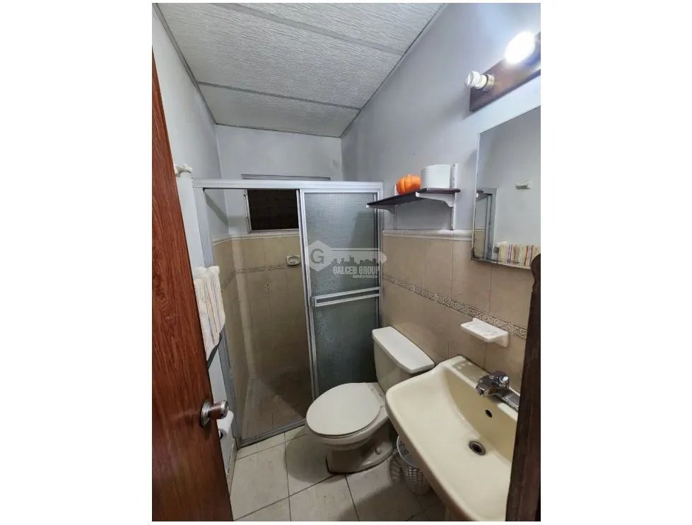 SE VENDE CASA EN ALTOS DE BETANIA CON 3 HABITACIONES TERRAZA Y PATIO