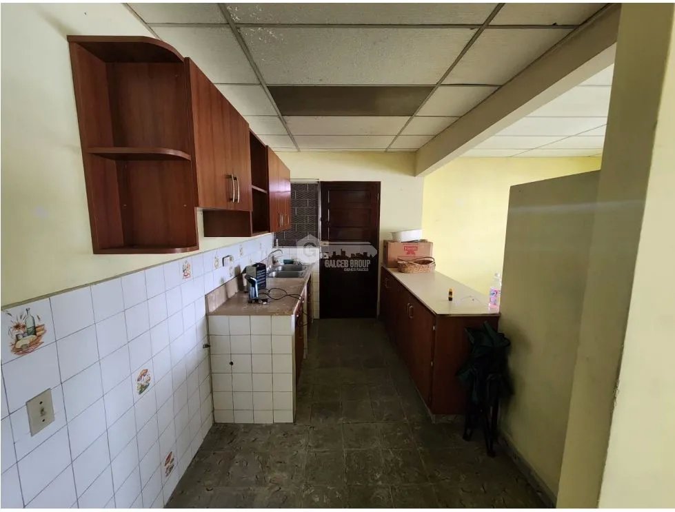 SE VENDE CASA EN ALTOS DE BETANIA CON 3 HABITACIONES TERRAZA Y PATIO