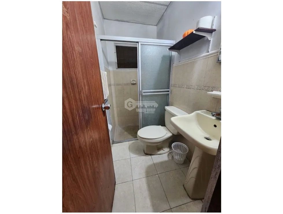 SE VENDE CASA EN ALTOS DE BETANIA CON 3 HABITACIONES TERRAZA Y PATIO