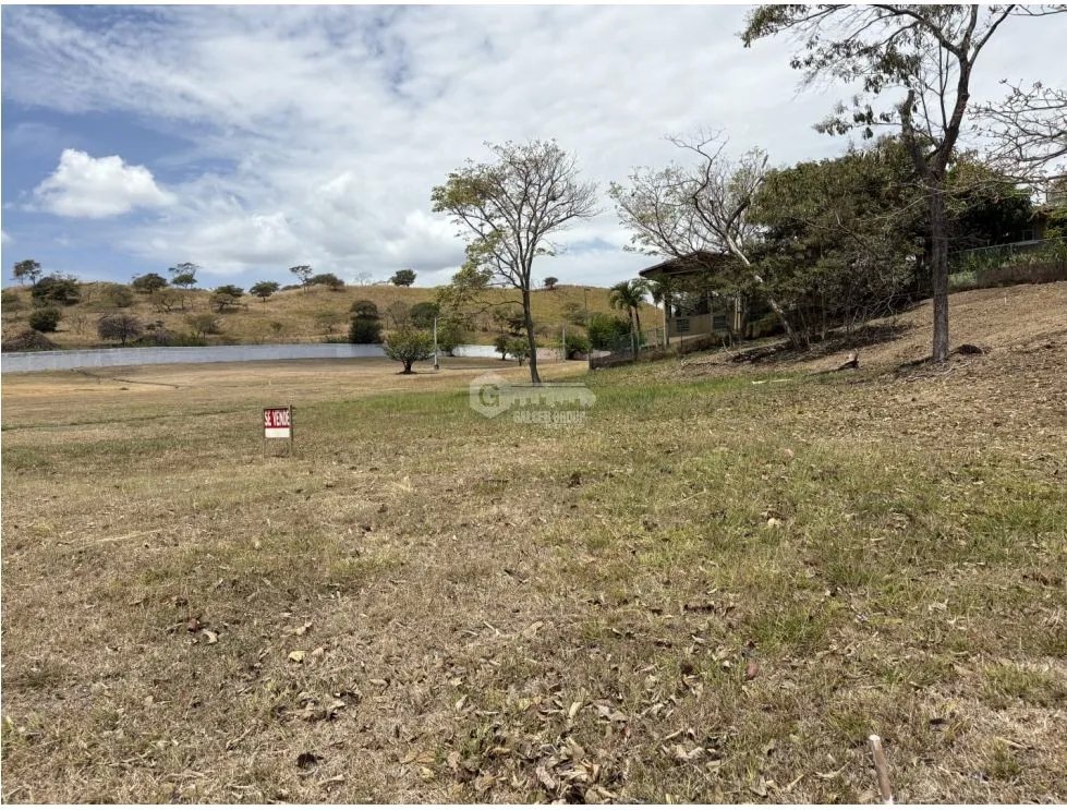 SE VENDE TERRENO EN CHAME PH COLONIA BRISAS DEL CELAJE CON AREA SOCIAL