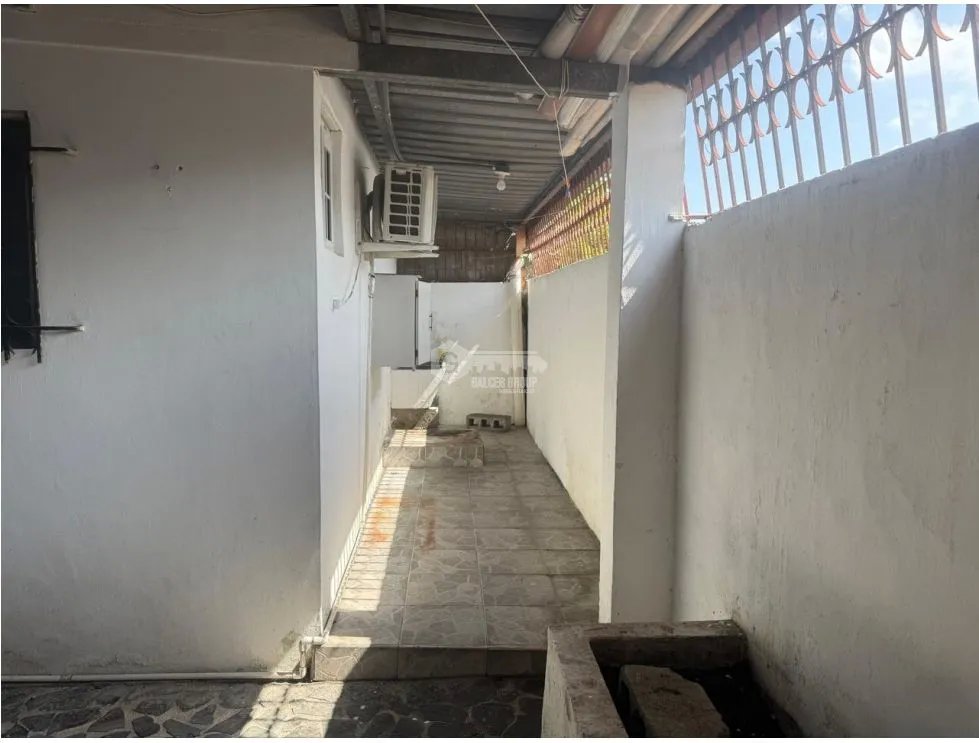 SE VENDE CASA EN ALTOS DE CERRO VIENTO CON 3 HABITACIONES Y 2 TERRAZAS
