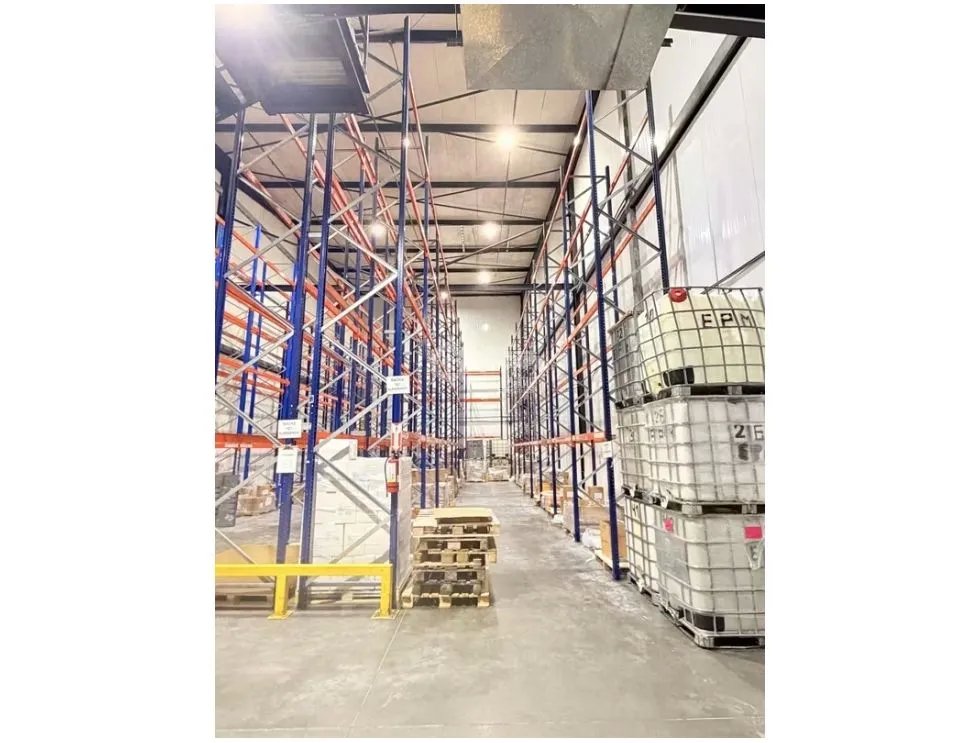ALQUILER DE GALERA EN TOCUMEN WAREHOUSE PARK INCLUYE MOBILIARIO