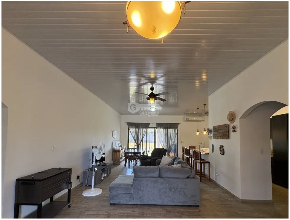 SE VENDE CASA EN SAJALICES EL ESPAVE DE 1001M CON PATIO Y TERRAZA