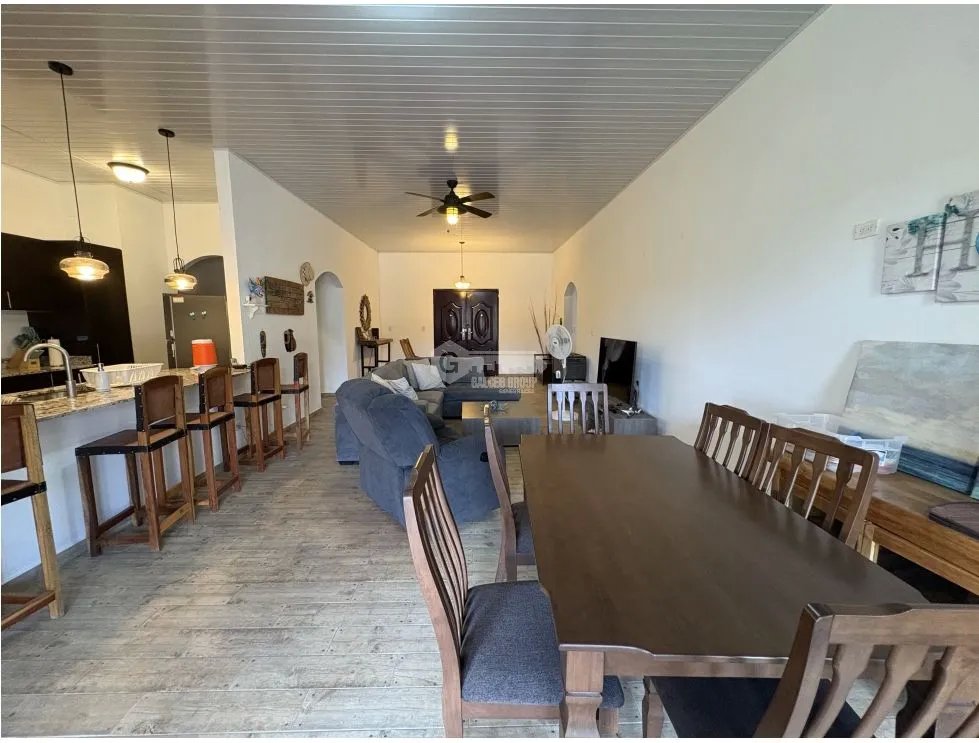 SE VENDE CASA EN SAJALICES EL ESPAVE DE 1001M CON PATIO Y TERRAZA