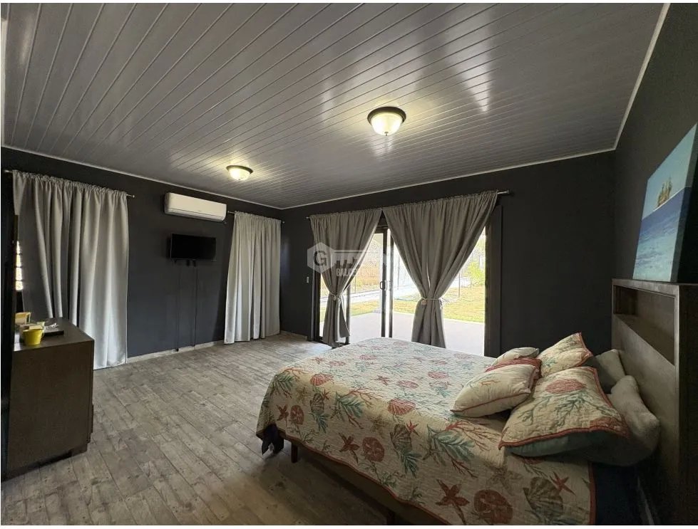 SE VENDE CASA EN SAJALICES EL ESPAVE DE 1001M CON PATIO Y TERRAZA