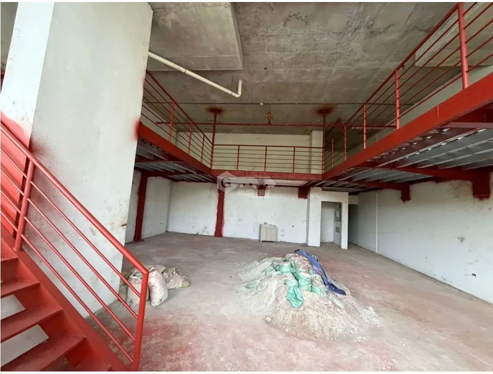 CONDADO DEL REY / LOCAL COMERCIAL / CONDADO PLAZA  / 230M / 2 NIVELES