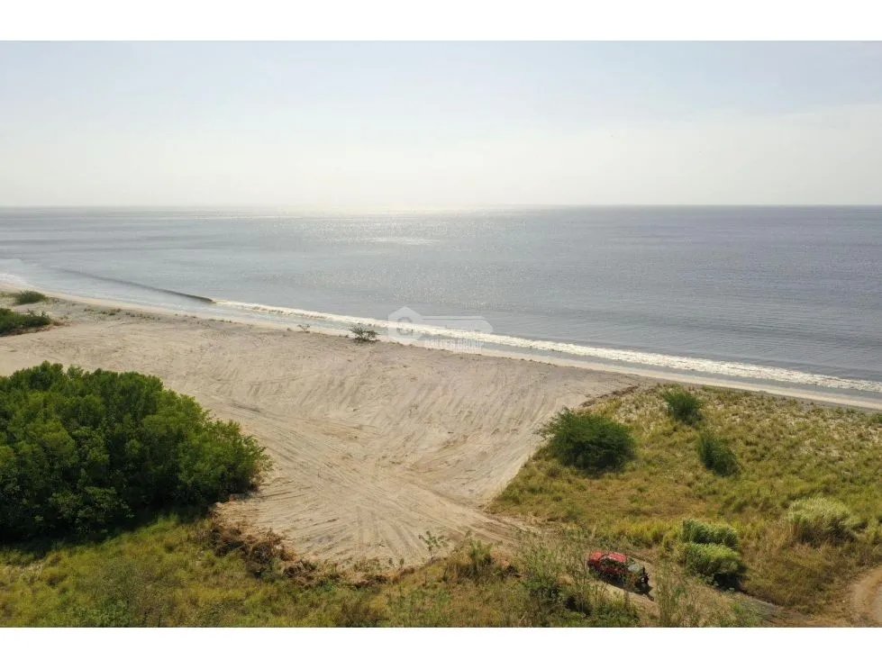 SE VENDE TERRENO FRENTE AL MAR EN GORGONA PLAYA MALIBU DE 1002M