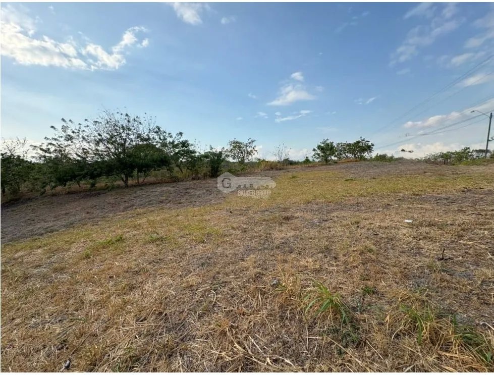 SAN CARLOS / LAGOMAR / 1546M / TERRENO SERVIDO / FRENTE AL LAGO / AG