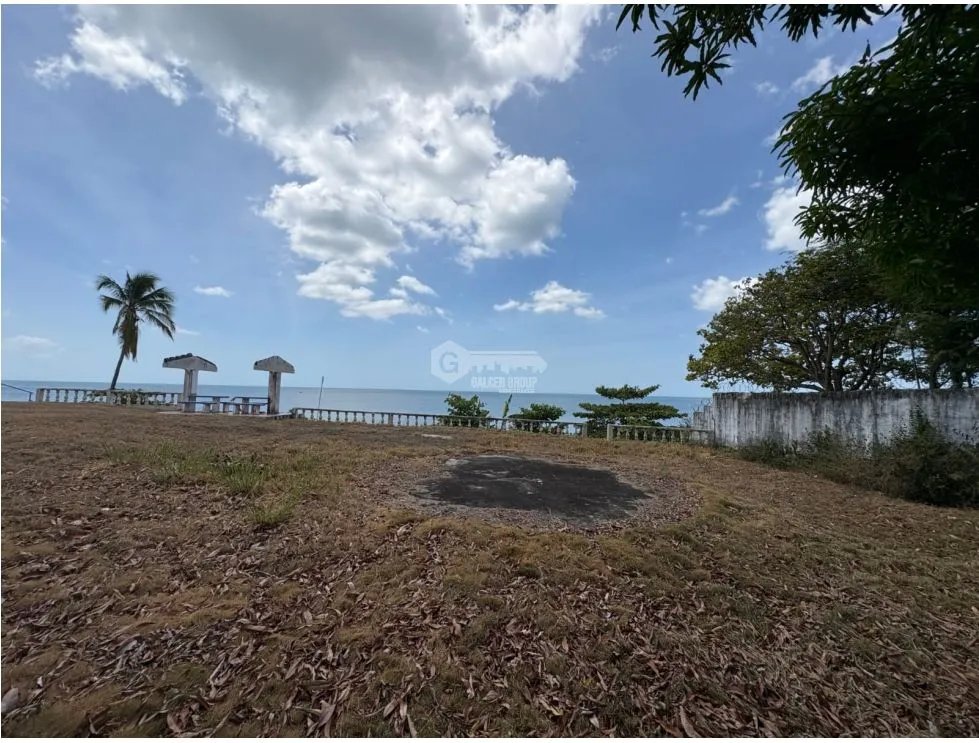 SE VENDE TERRENO FRENTE AL MAR EN CORONADO IDEAL PARA DESARROLLO