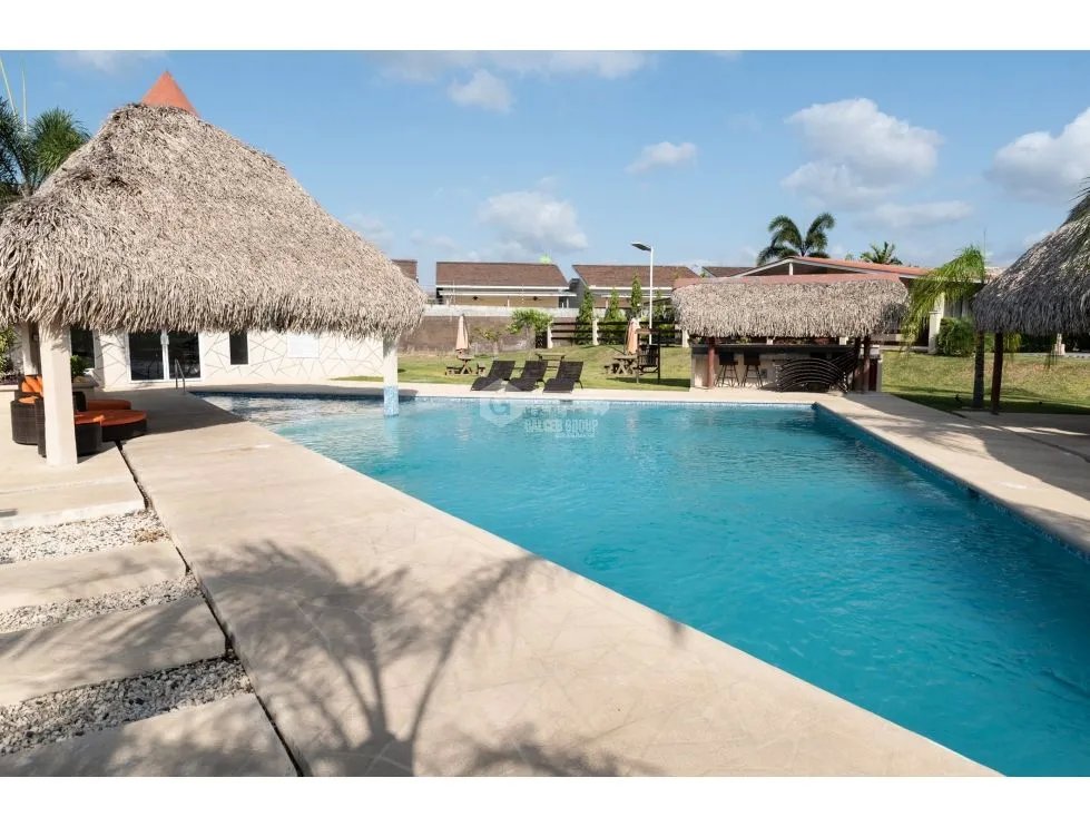 SE ALQUILA CASA EN CORONADO  PH PARAISO VILLAGE 115M 3 HABITACIONES
