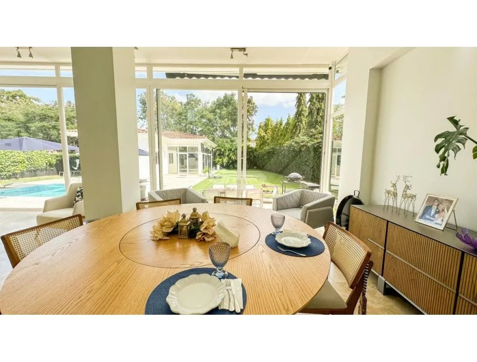 SE VENDE CASA EN SANTA MARIA FAIRWAY ESTATE CASA DE LUJO AMOBLADA 800M