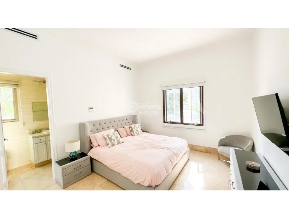 SE VENDE CASA EN SANTA MARIA FAIRWAY ESTATE CASA DE LUJO AMOBLADA 800M