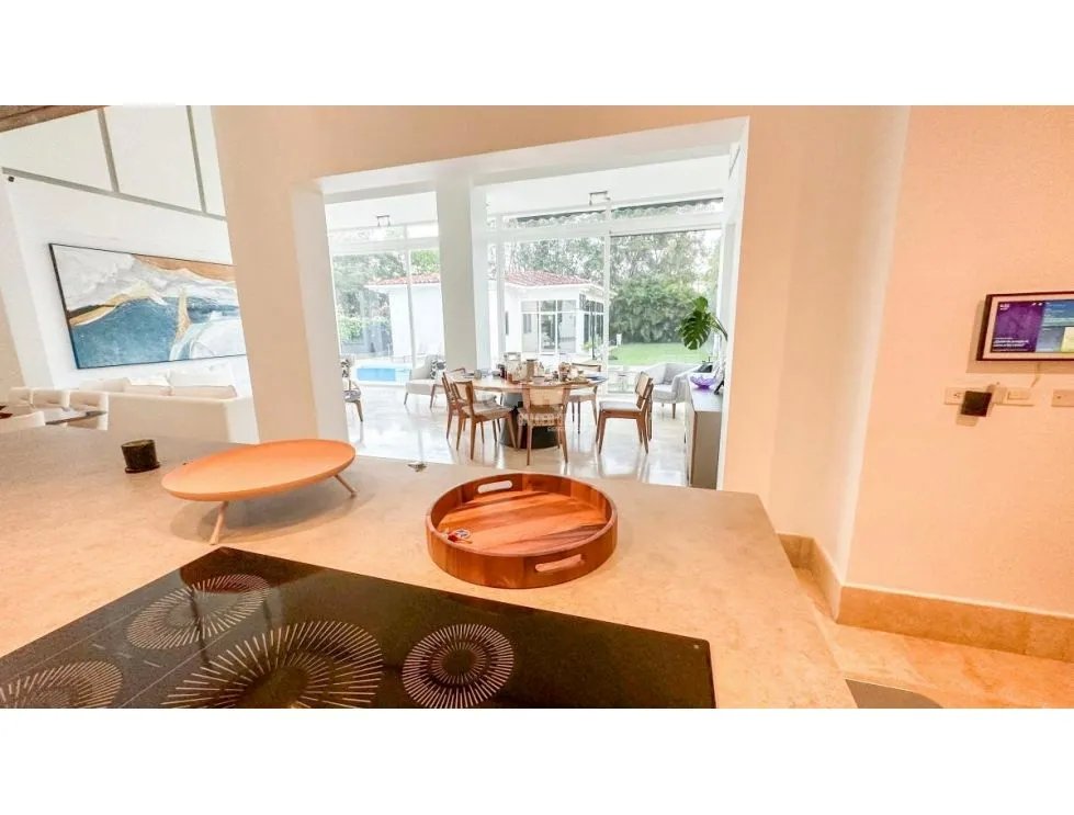 SE VENDE CASA EN SANTA MARIA FAIRWAY ESTATE CASA DE LUJO AMOBLADA 800M