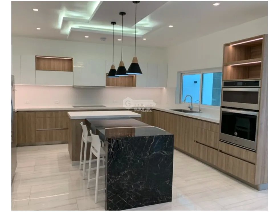 SE VENDE CASA EN ALTOS DE PANAMA  HORIZONTES II 600M 4 HABITACIONES