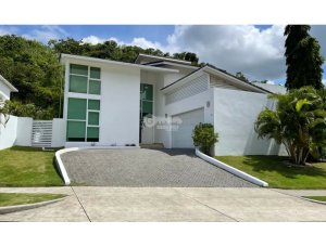 Single Family House for sale in Altos de...