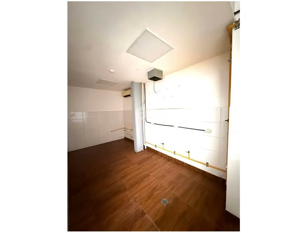 SE ALQUILA LOCAL CON TERRAZA SAN FRANCISCO 170M PLAZA CORNER 68