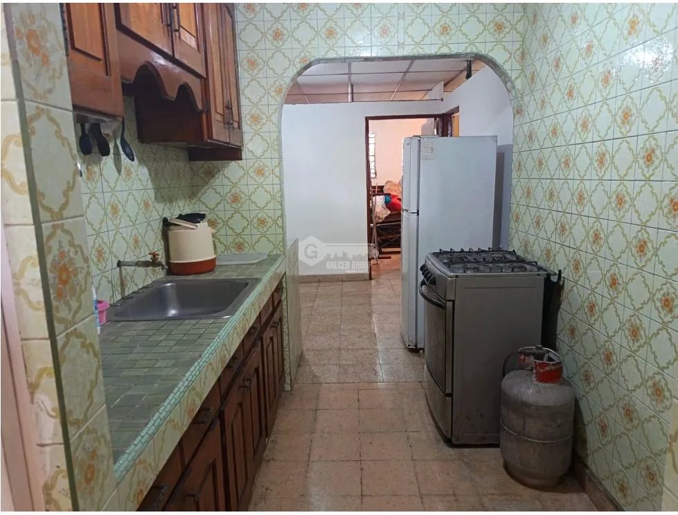 SE VENDE CASA BETANIA 285M 5 HABITACIONES TERRAZA AMPLIA CERCADA