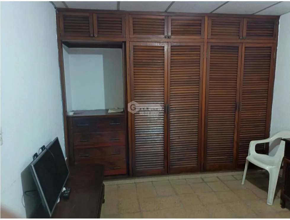 CASA BETANIA 285M 5 HABITACIONES TERRAZA AMPLIA CERCADA