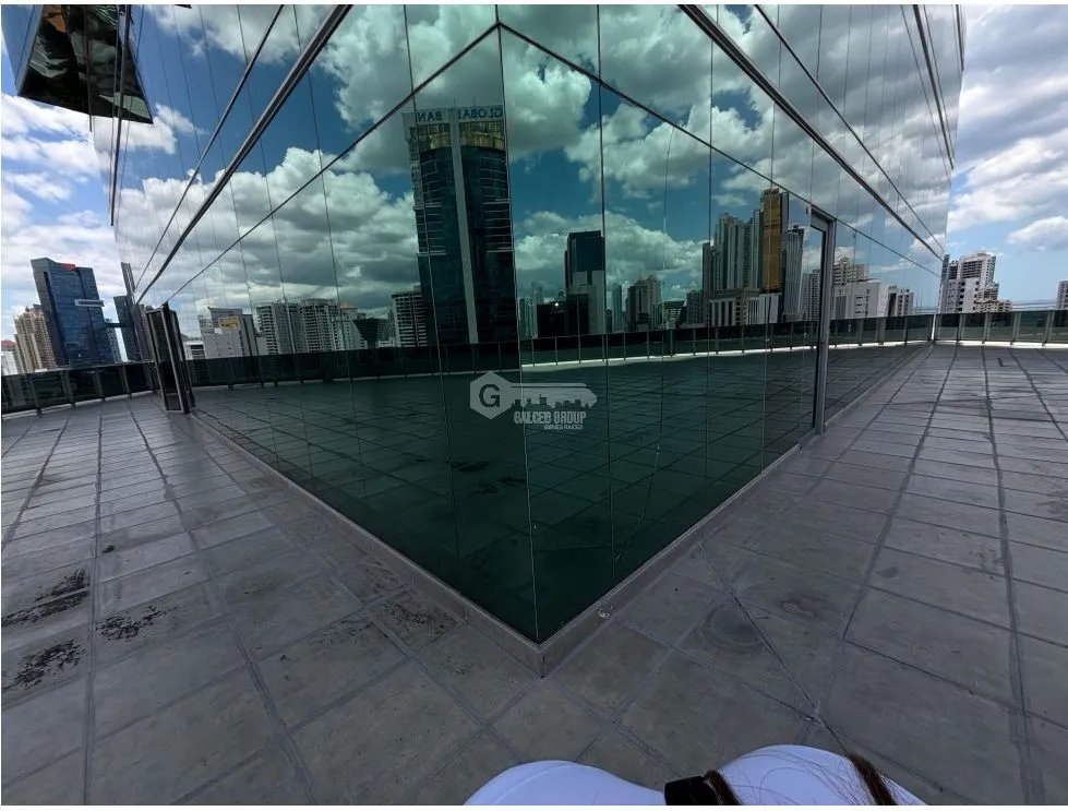 OFICINA EN EL TORNILLO PANAMA  REVOLUTION F&F TOWER 1,122M
