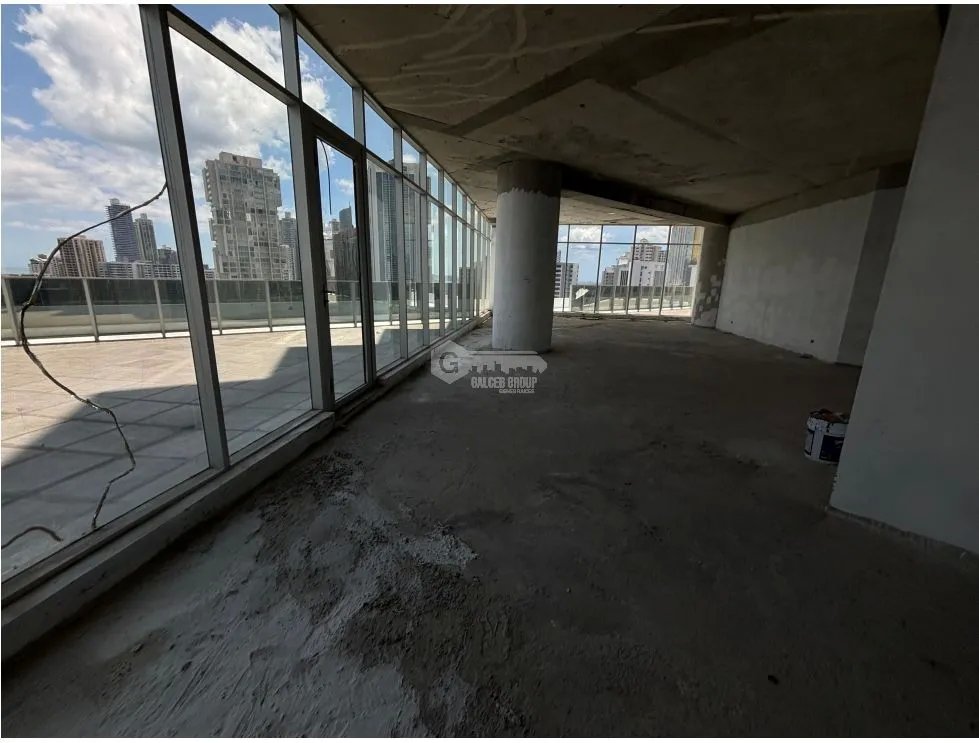 CALLE 50 / REVOLUTION F&F TOWER TORNILLO / TERRAZA / 1,122M