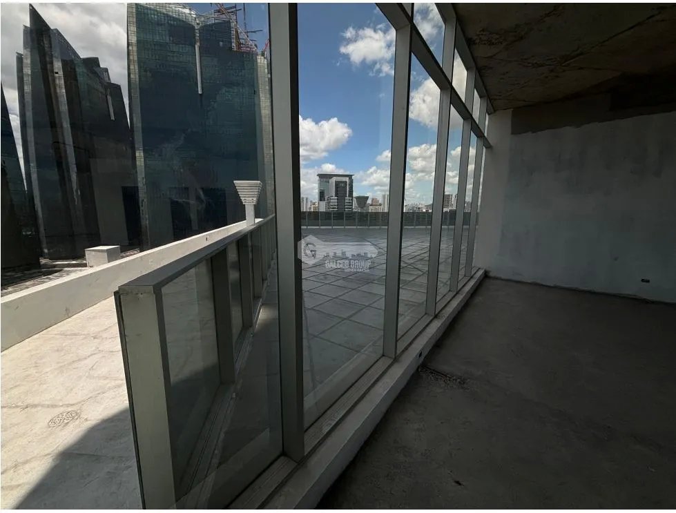 CALLE 50 / REVOLUTION F&F TOWER TORNILLO / MEZZANINE / 873M