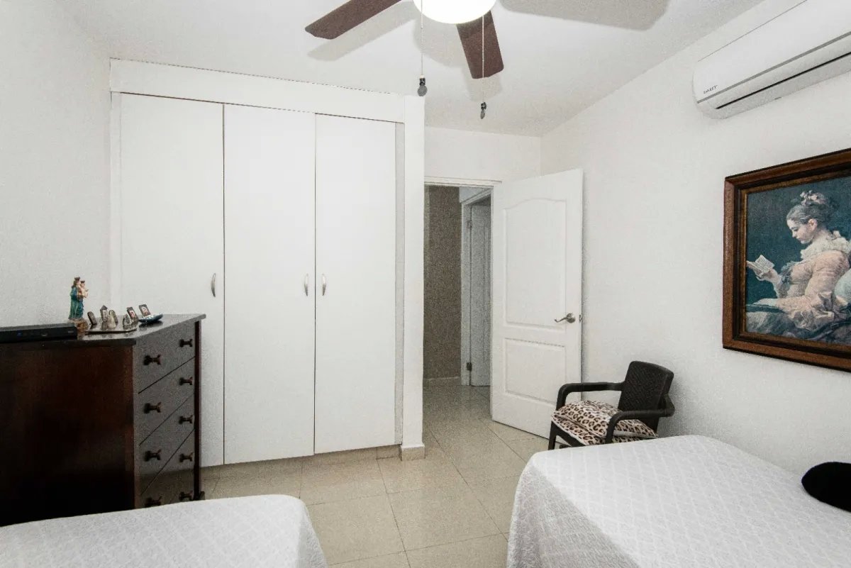 Apartment For Sale in Calle 78 Sur