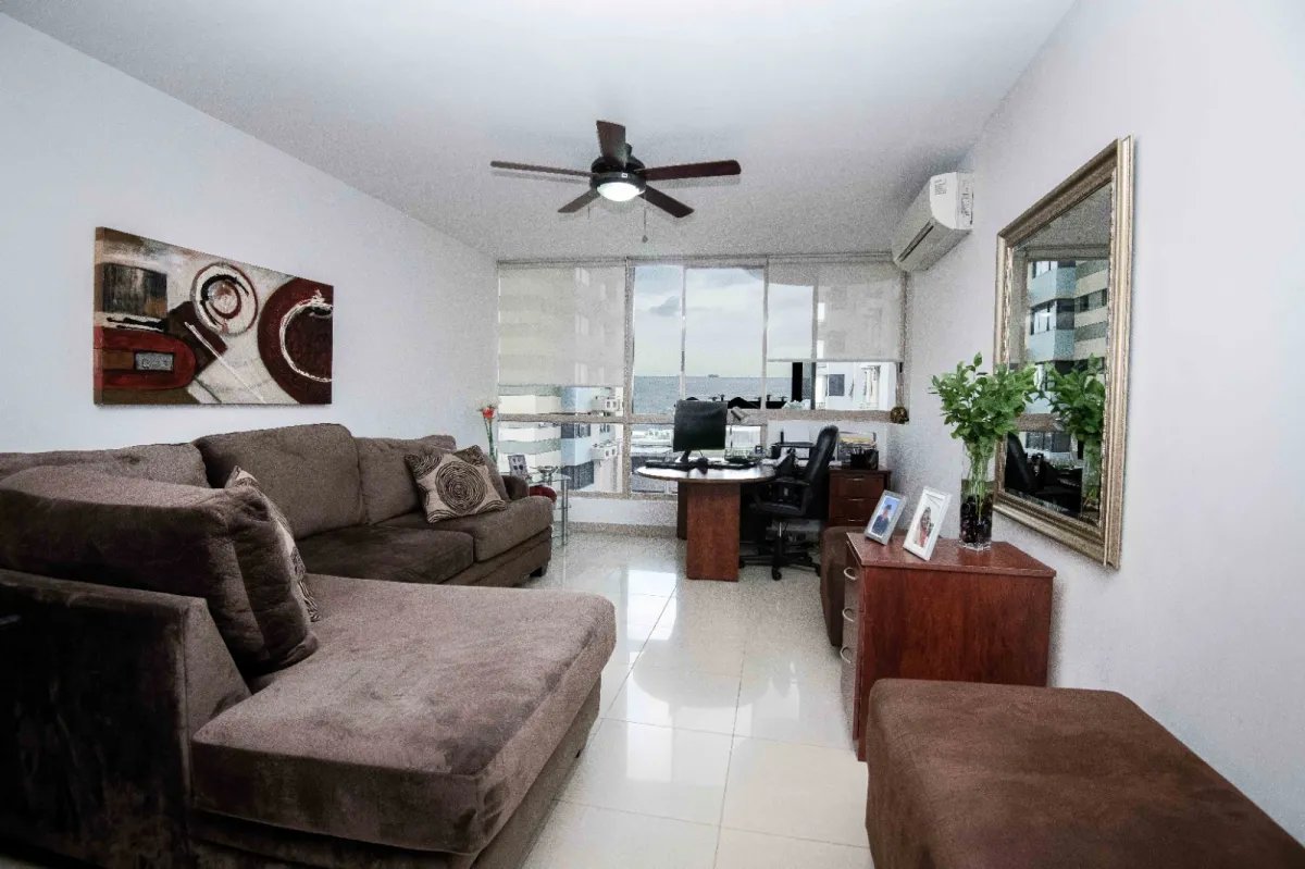 Apartment For Sale in Calle 78 Sur