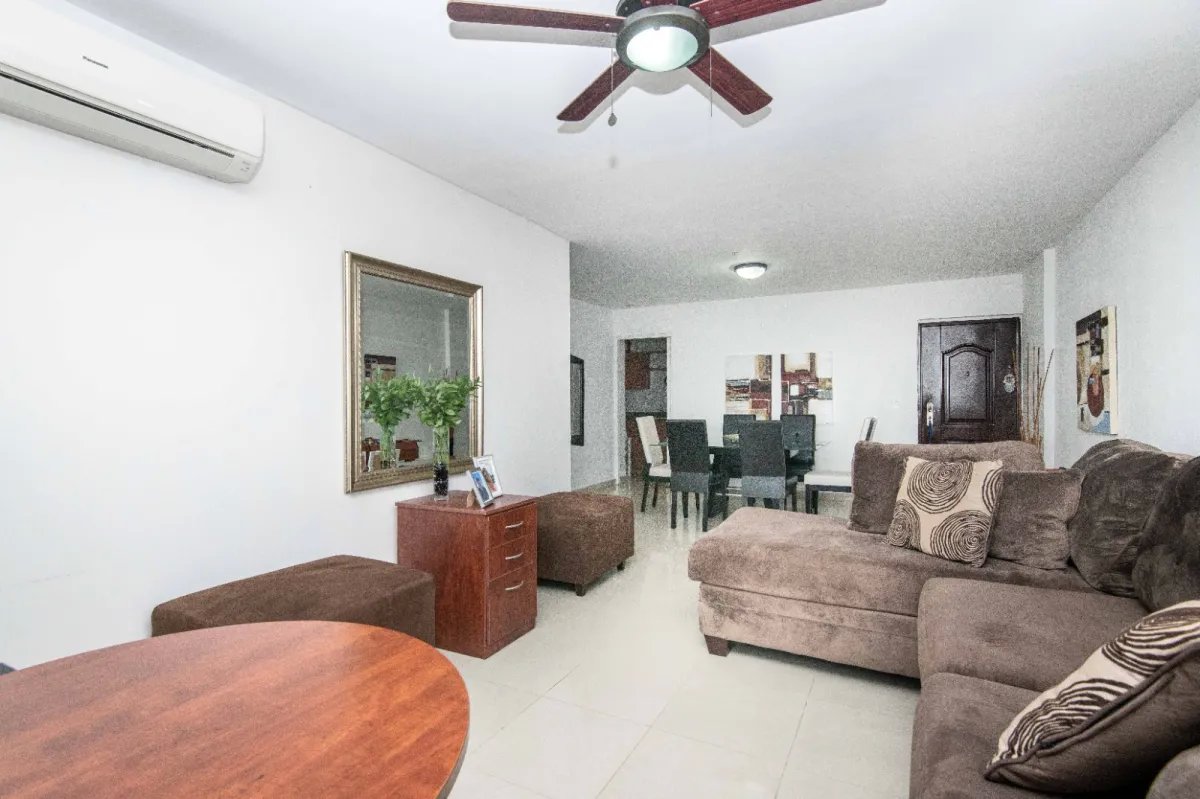 Apartment For Sale in Calle 78 Sur