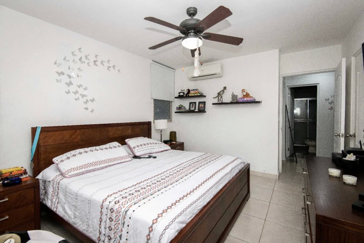 Apartment For Sale in Calle 78 Sur