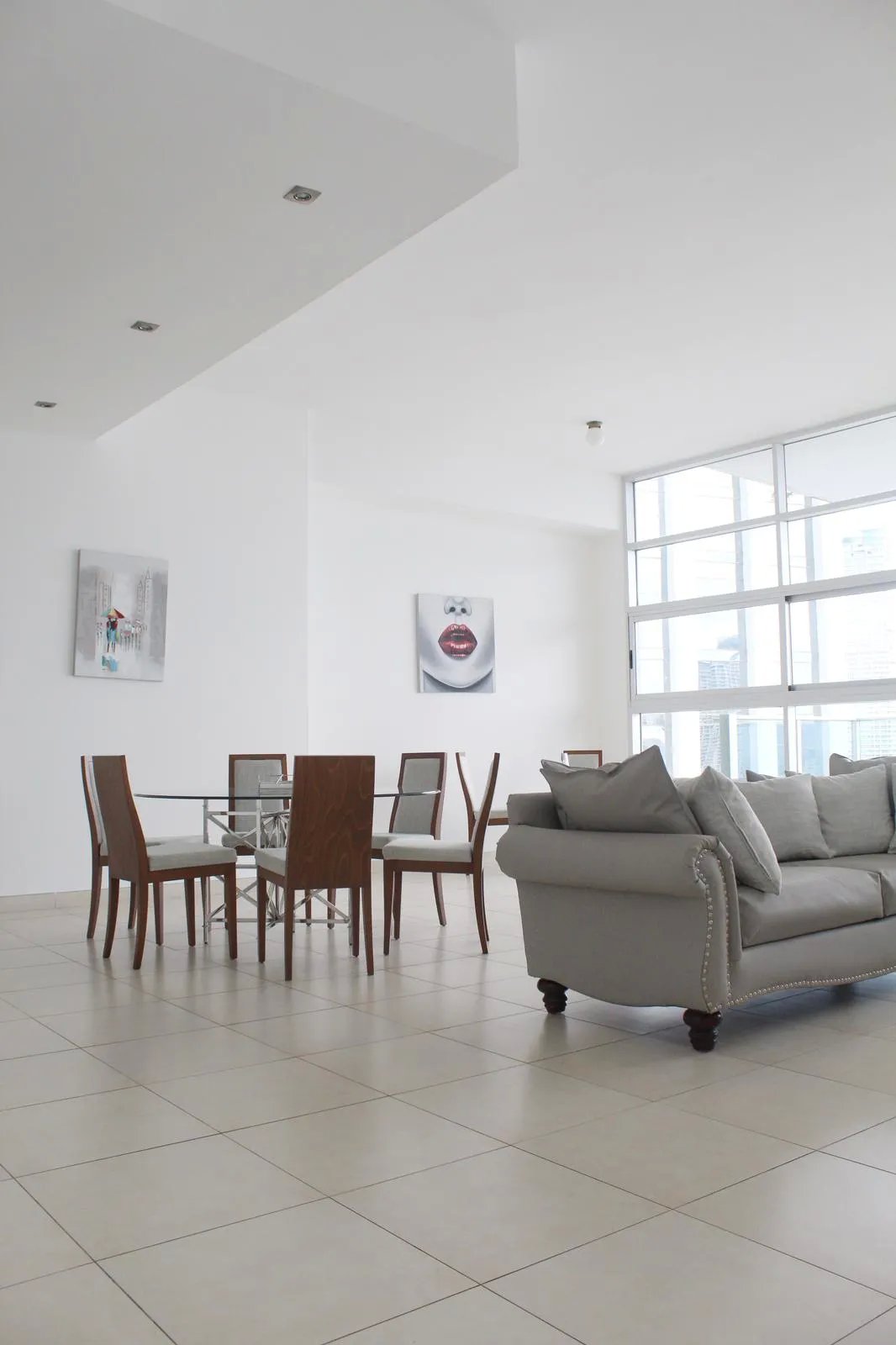 Apartment For Rent in Avenida Balboa Panamá