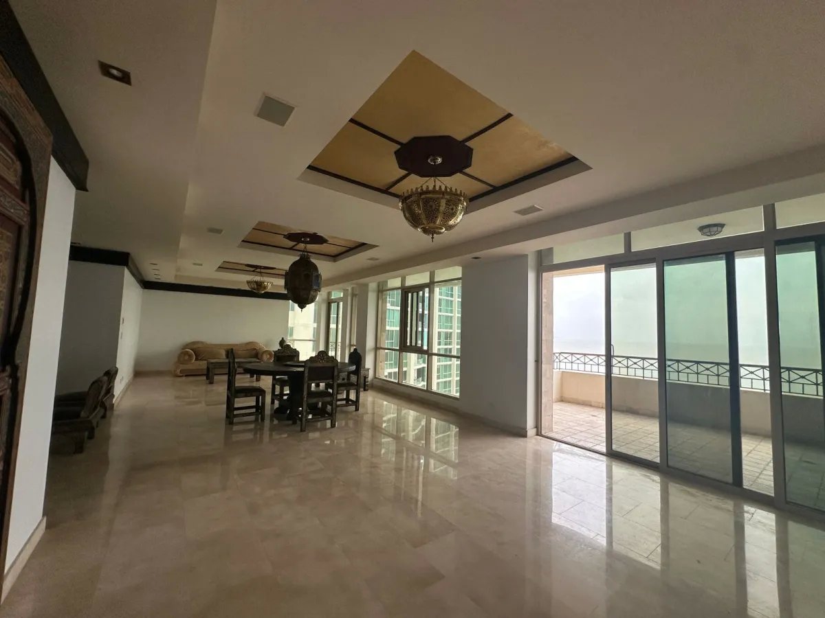 Venta apartamento PH Pacific Point