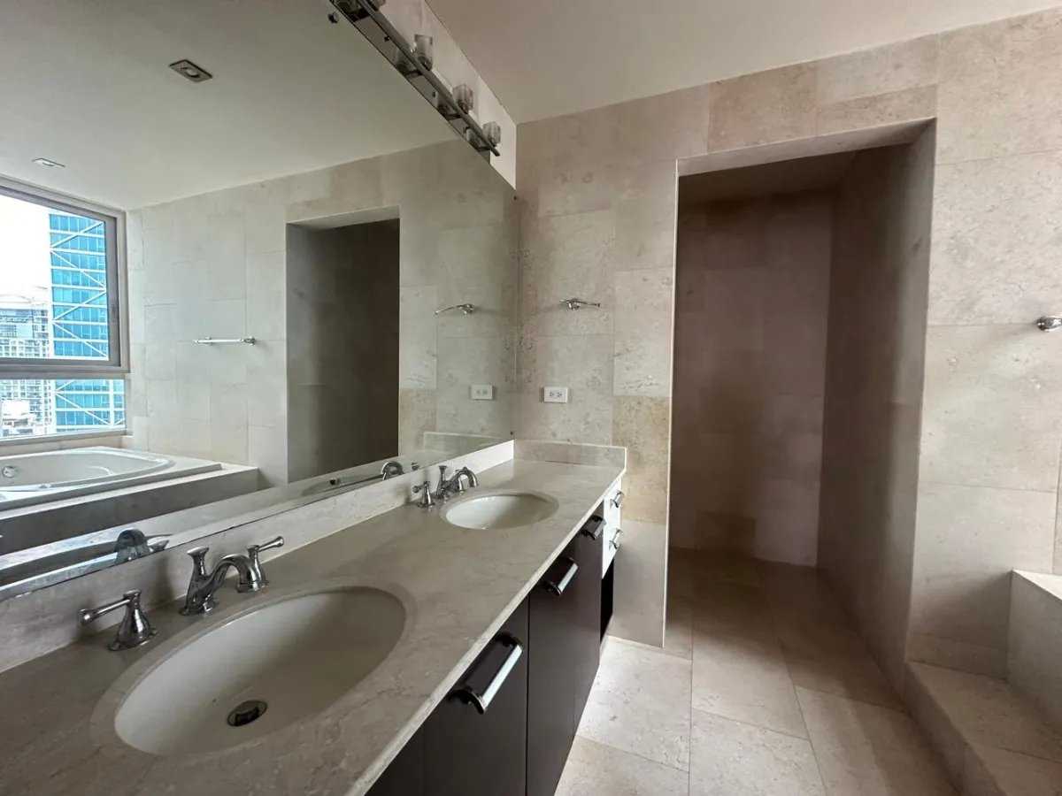 Venta apartamento PH Pacific Point