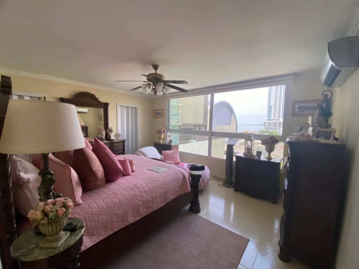 Venta de apartamento en PH Pacific Star, Punta Pacífica