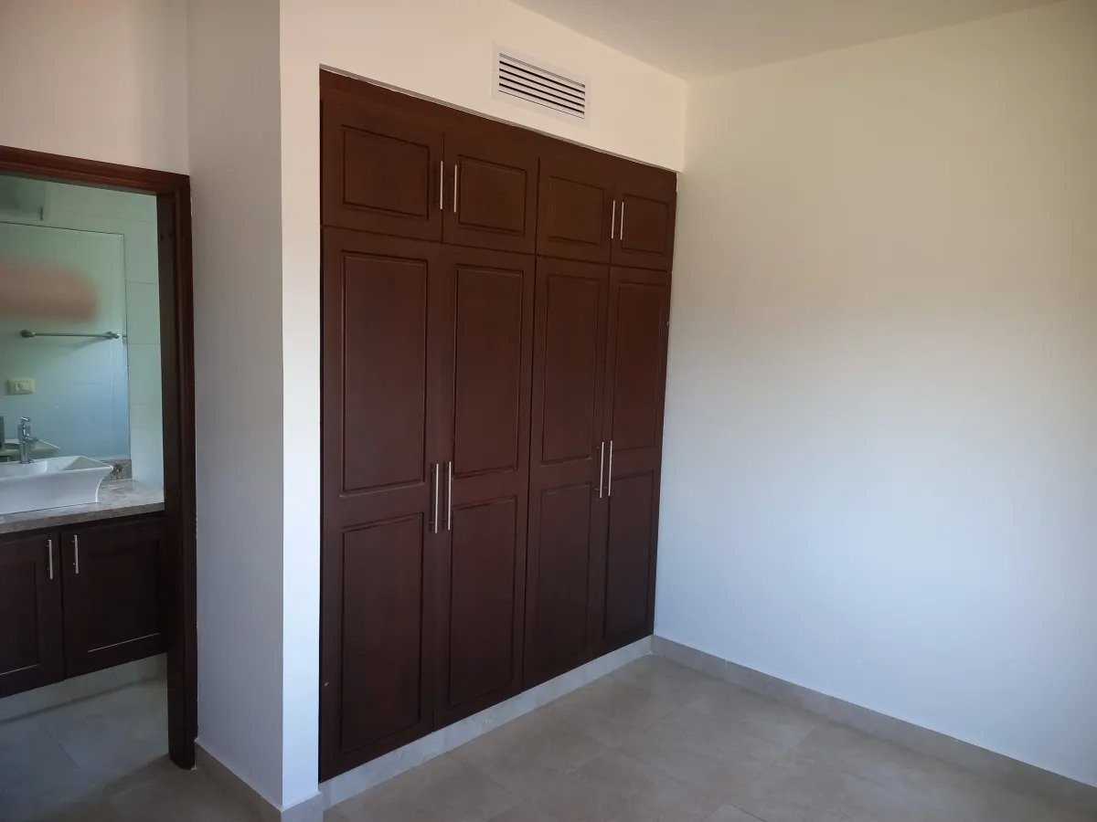 Venta de Casa Reposeida en PH Tucan Country Club, Cocolí, Panamá