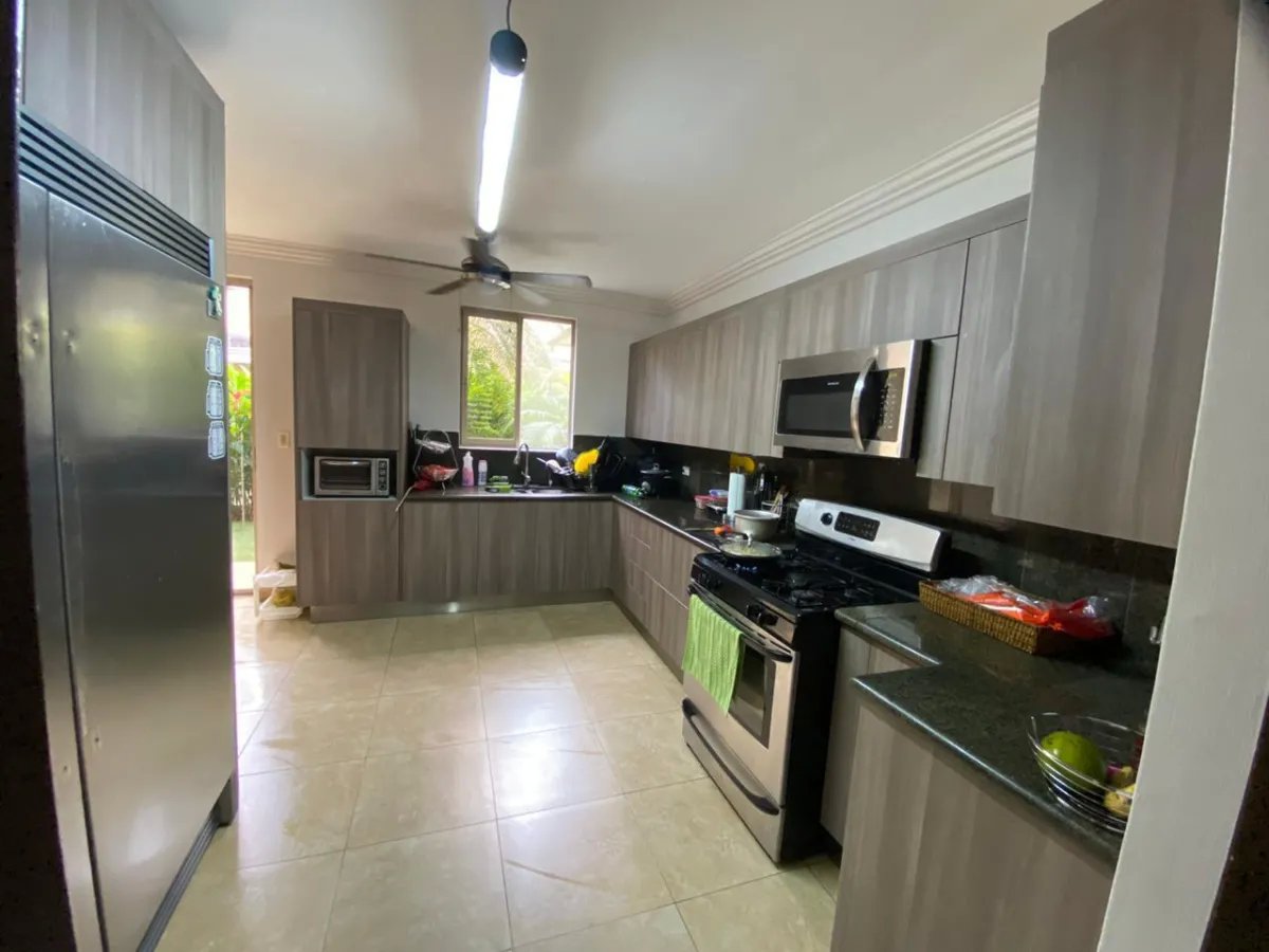Venta o alquiler de casa en Clayton