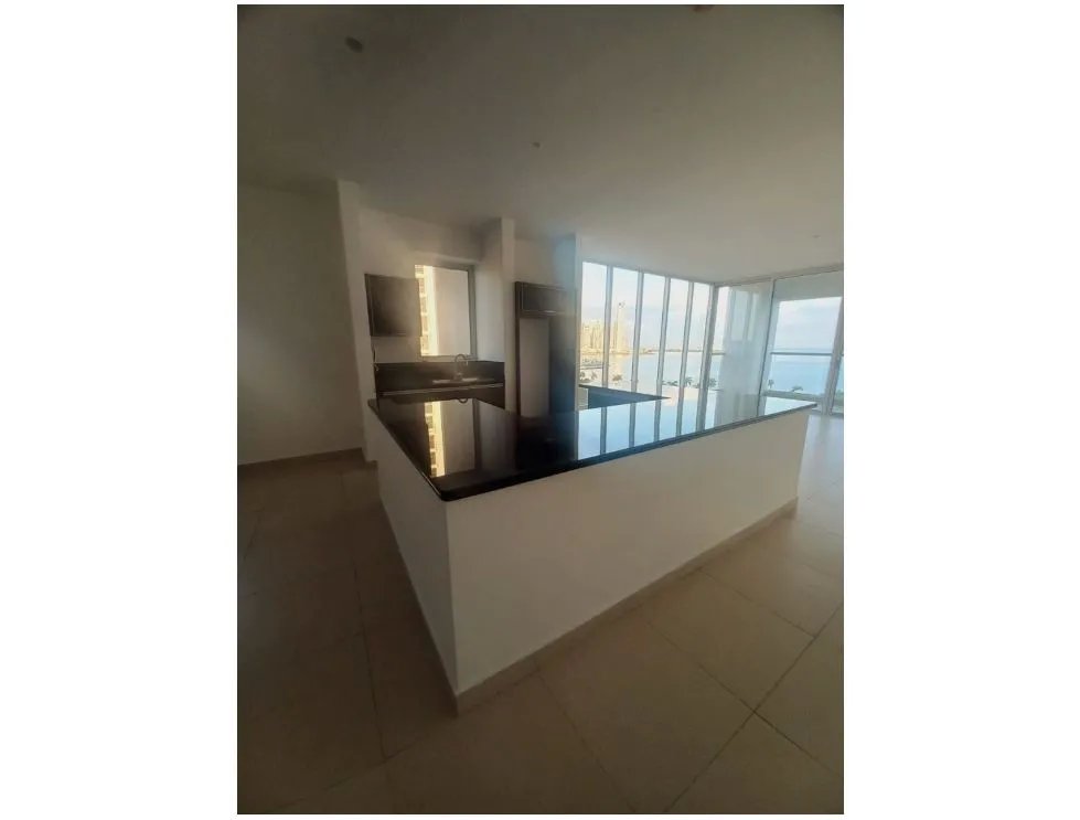 Apartment For Sale in Venta de apartamento en Avenida Balboa