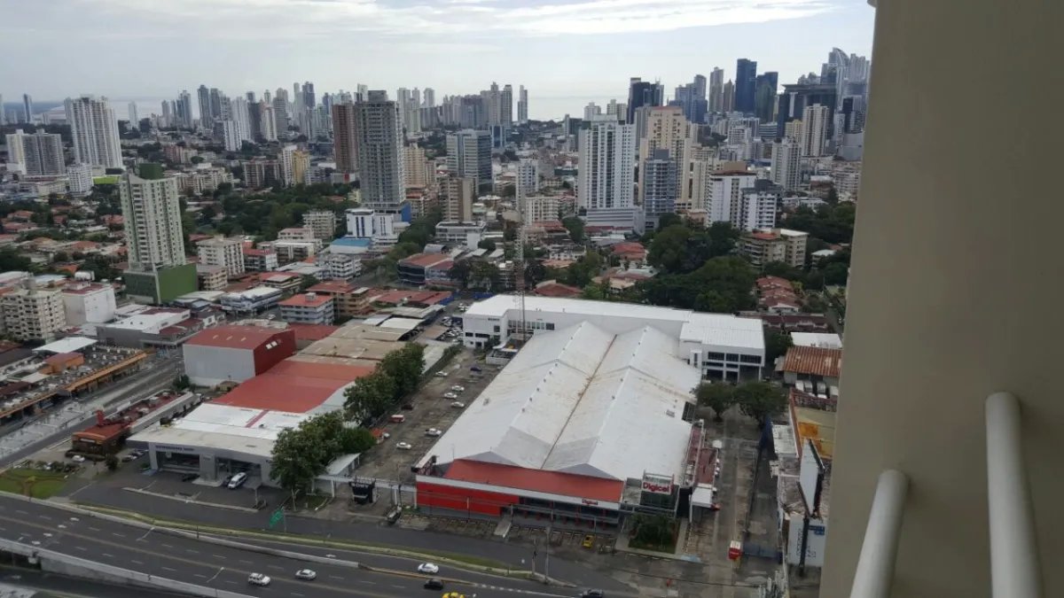 Apartment For Sale in Plaza edison
