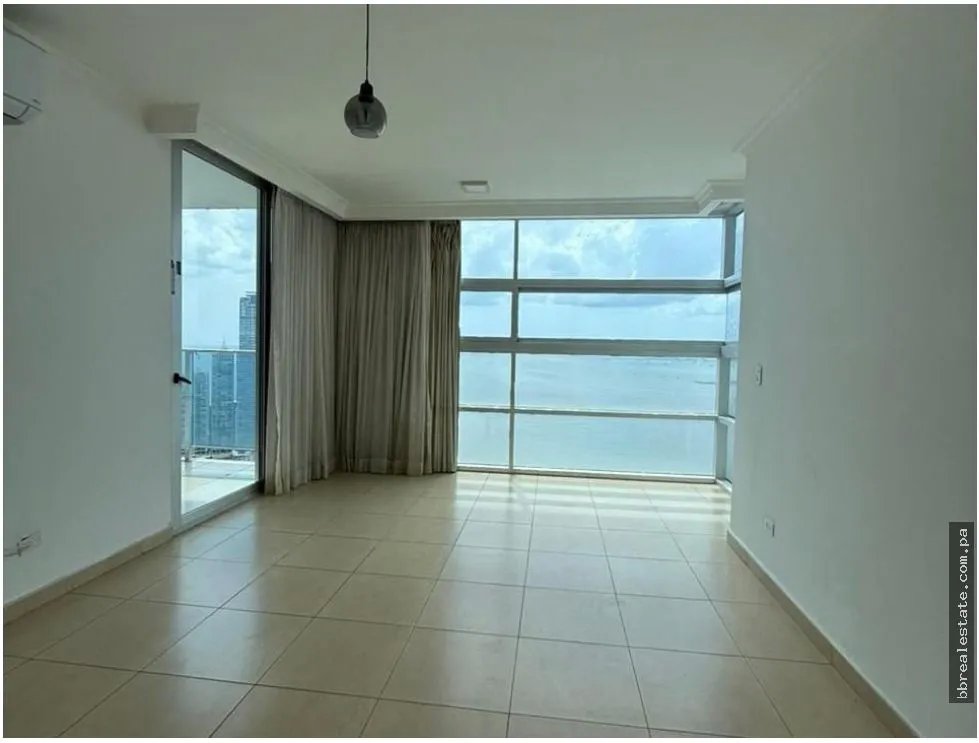 Alquiler de apartamento en Avenida Balboa, P.H. Waters On The Bay