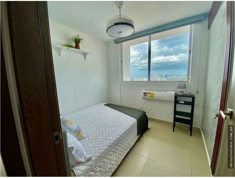 Venta de apartamento en 12 de Octubre, Ph CenterPoint